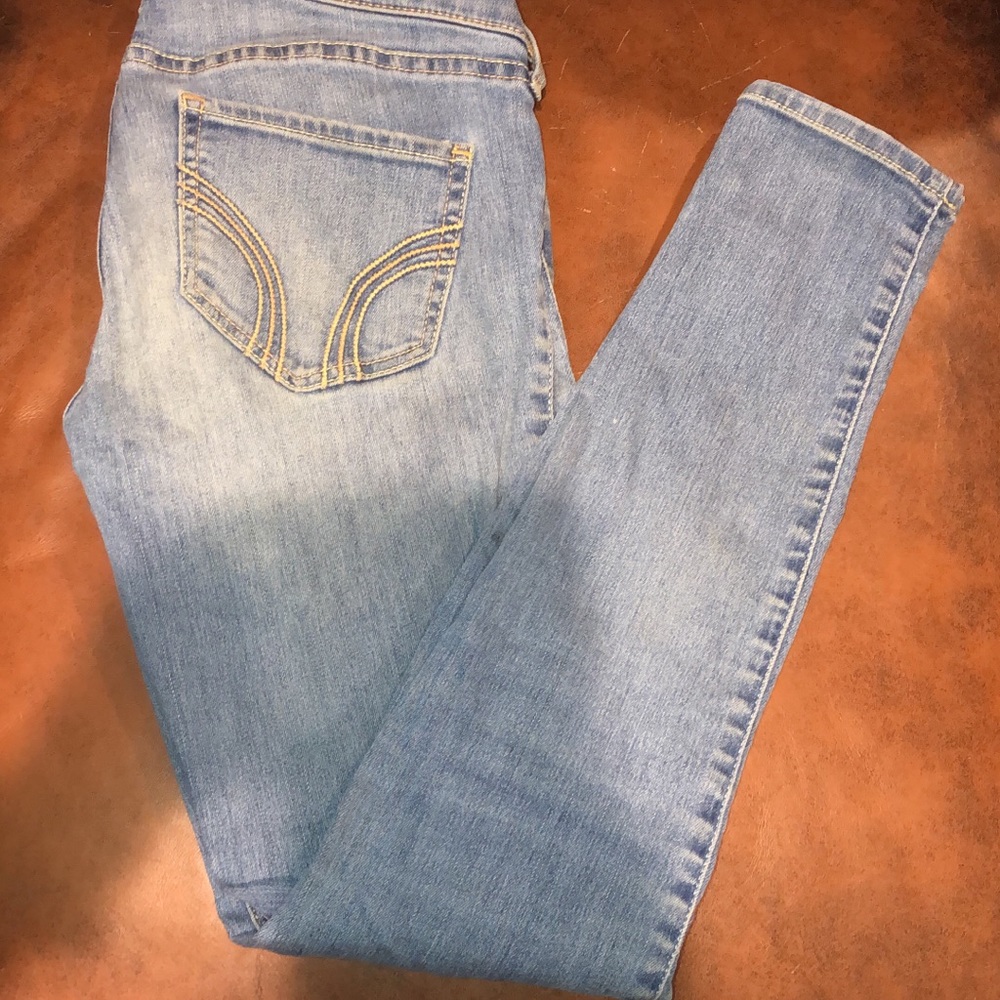Hollister size 25